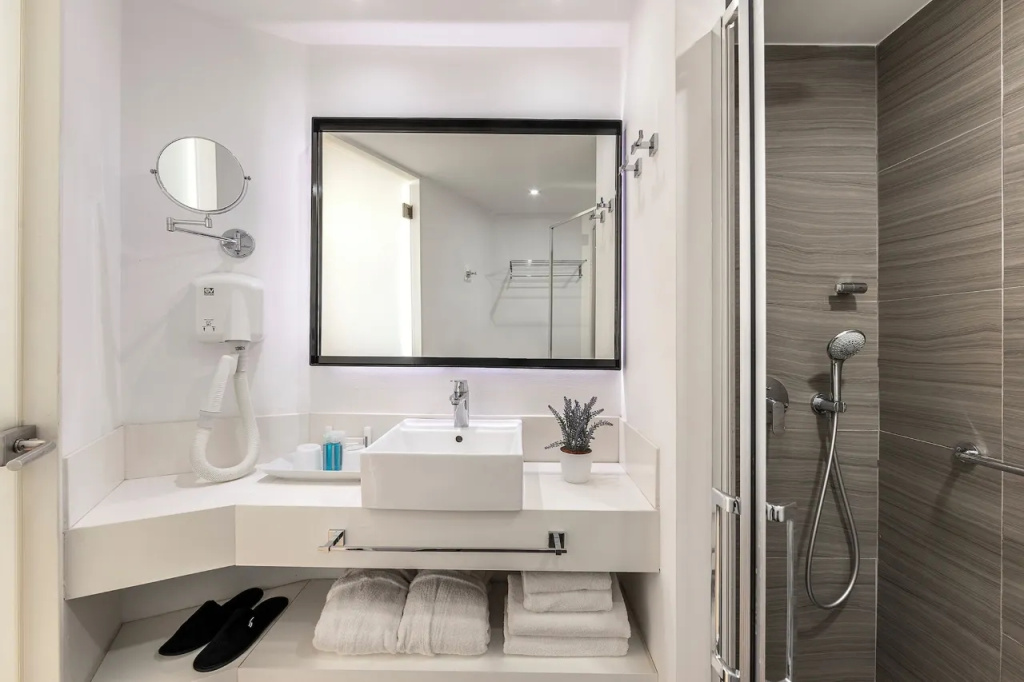 Crystal Springs Beach Hotel - Chambres