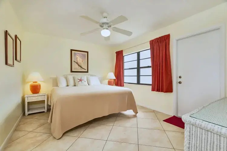 Secluded Double Suite (full double bed)