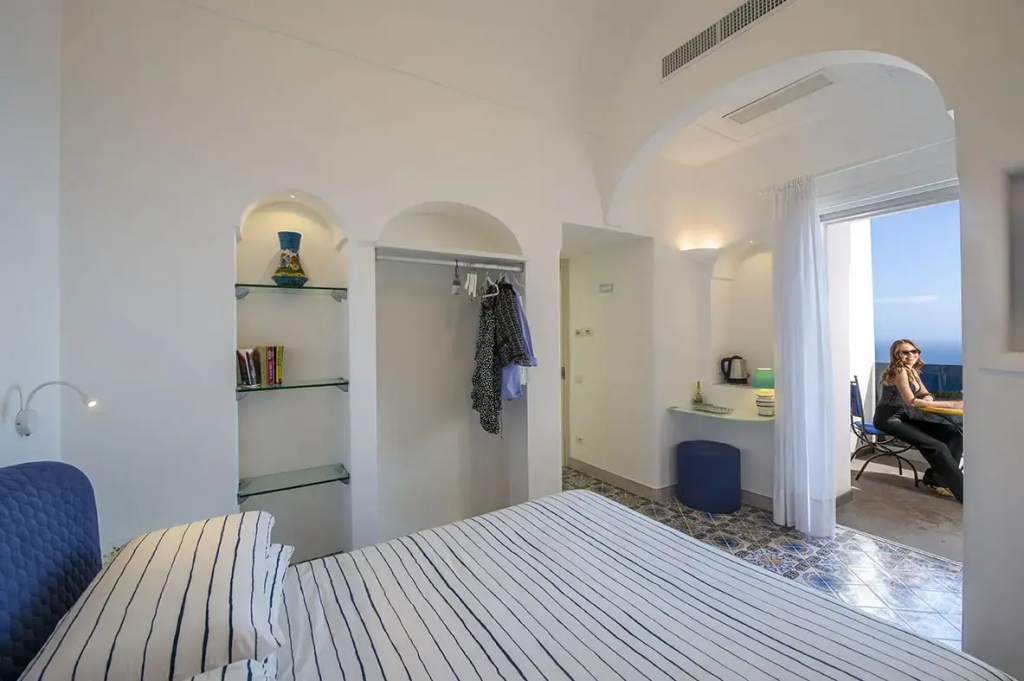 Double Morning Sun Suite (full double bed)