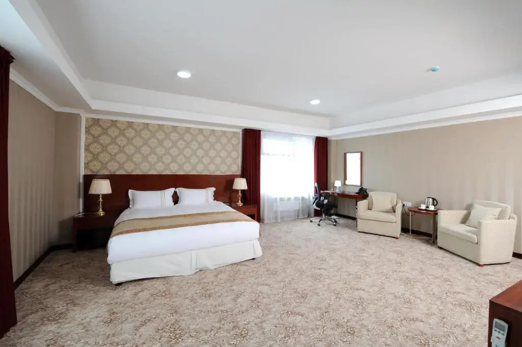 Deluxe Double room (full double bed)