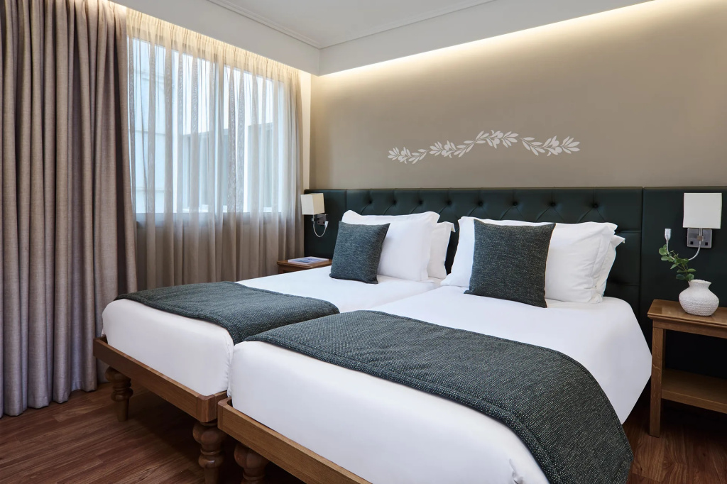 Standard Family with Atrium View Double room (full double bed)