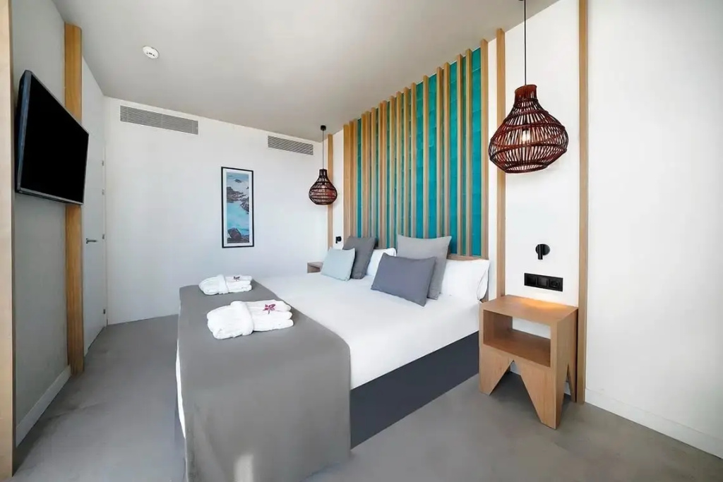 Excellence Double Suite with sea view (twin beds)
