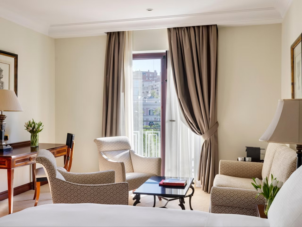Double Junior Suite (full double bed)