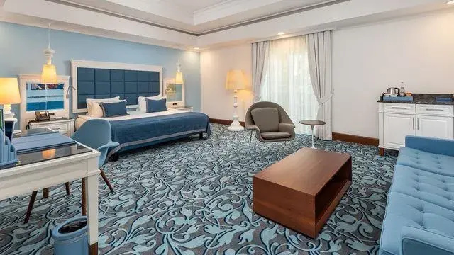 2 Bedrooms Azure Lake Villa
