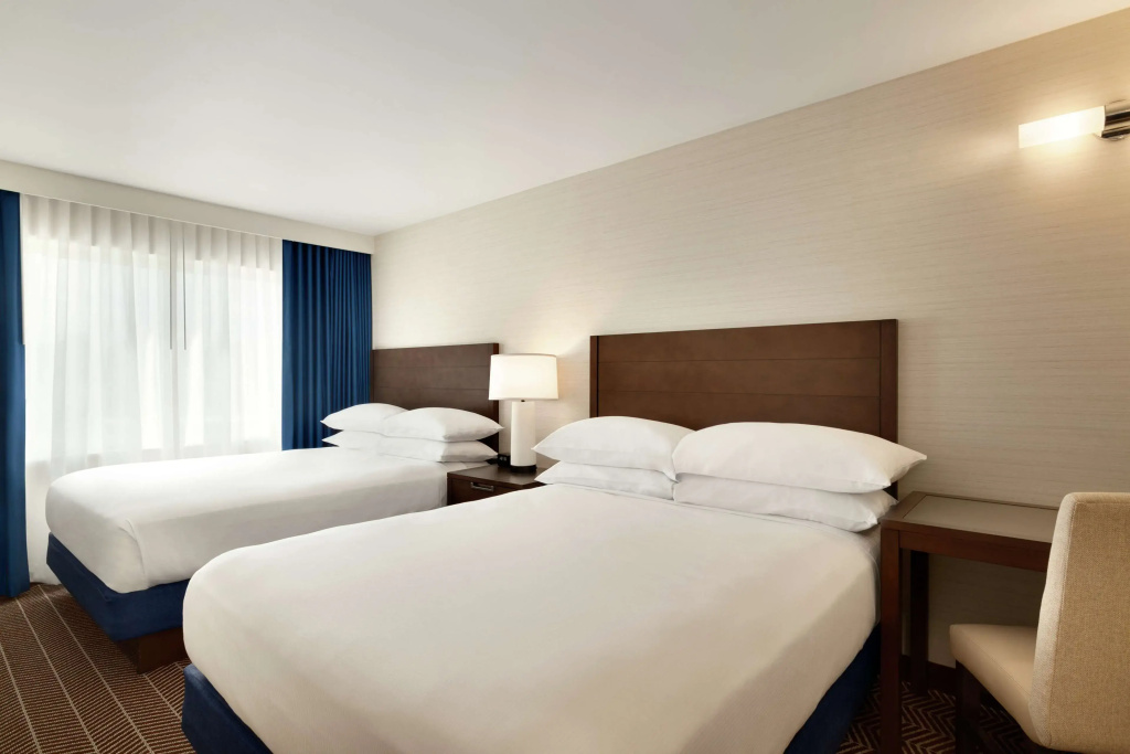 Embassy Suites Boston Logan Airport - Chambres