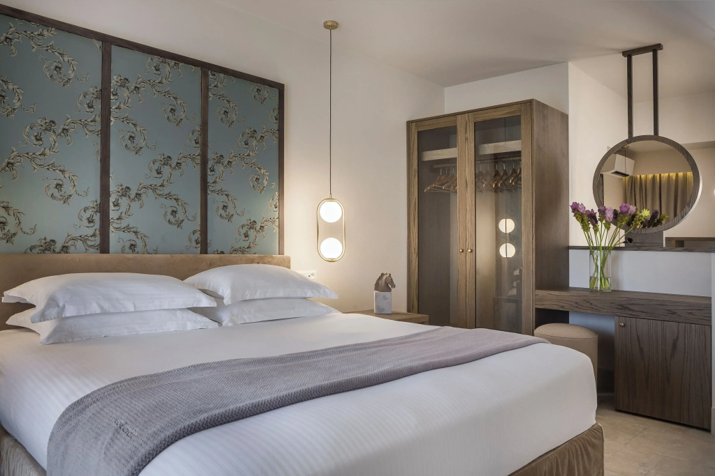 Deluxe Swim Up Double room with garden view (full double bed)