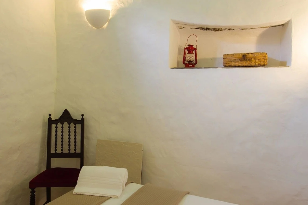 1 Bedroom Country House