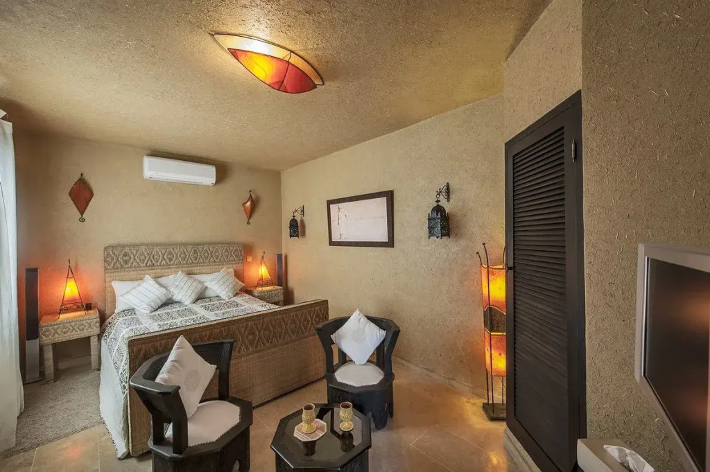 Terrace Savanna Double Night Suite (full double bed)