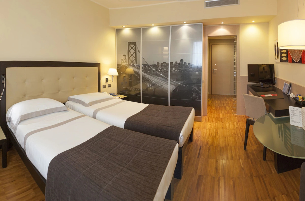 Cruise Hotel - Général
