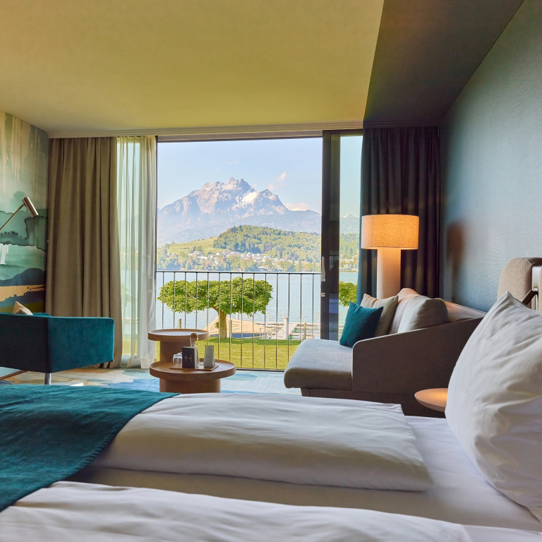 Superior Double room with lake view (full double bed)