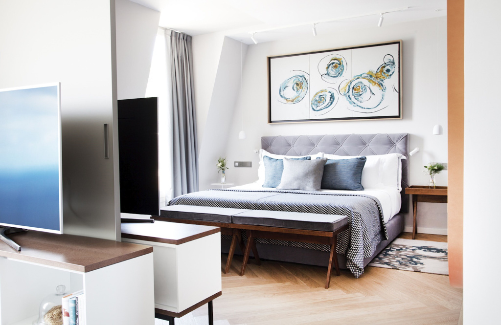 Double Suite (full double bed)