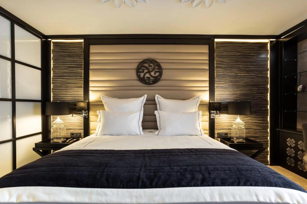 Двухместный номер Premium с видом на город двуспальная кровать в Hotel Marinela Sofia