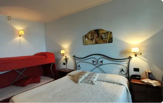 Standard Quadruple room with sea view