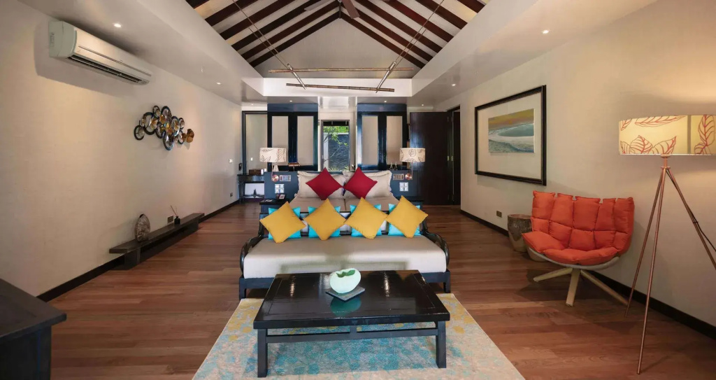 2 Bedrooms Sunset Family Beach Quadruple Villa