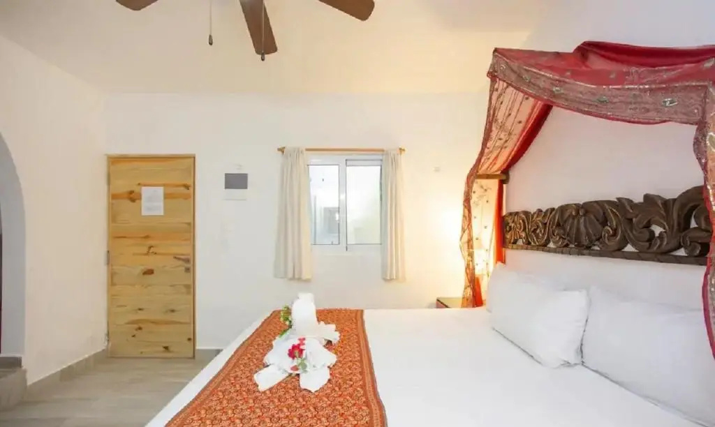 Honeymoon Double Suite with ocean view (full double bed)