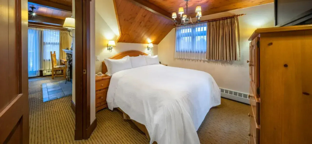 1 King Bedroom 2 Singles Family Quadruple Loft Suite Preferred Side
