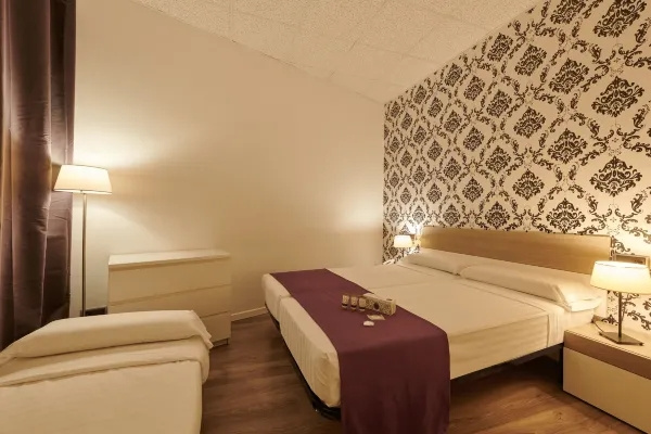 Triple room
