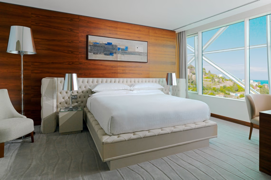 Presidential Club Lounge Access Double Suite with water view (full double bed)