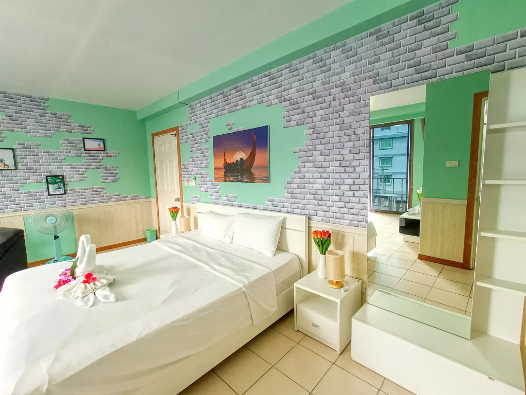 Double room with balcony (full double bed)