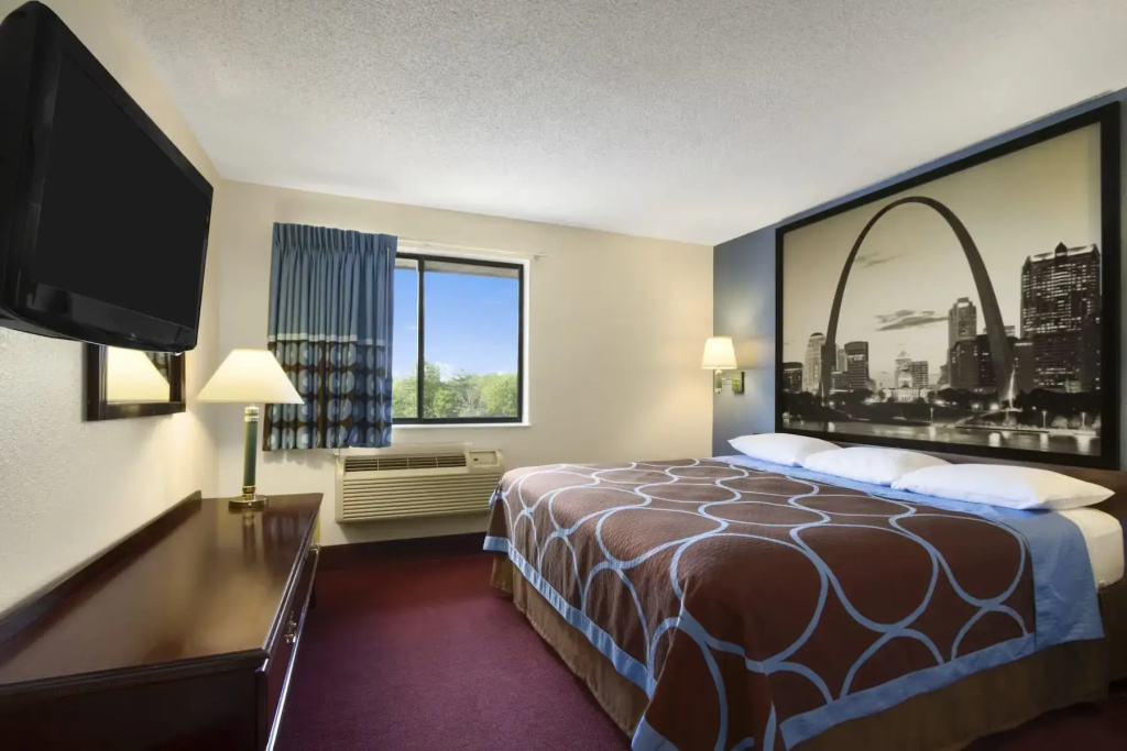 Deluxe Non Smoking Double Studio Suite (full double bed)