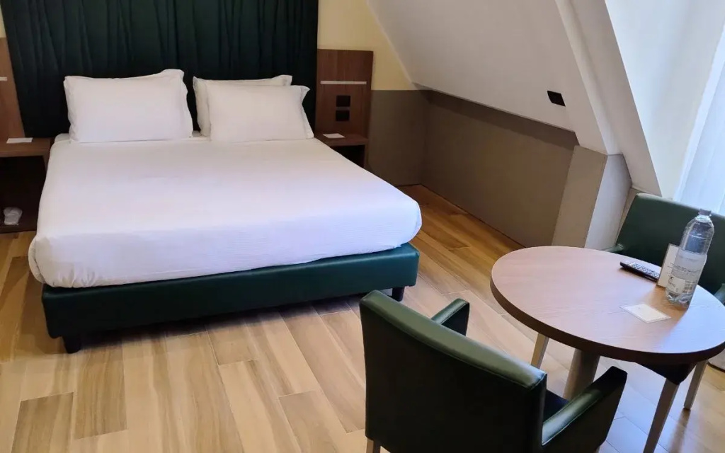 Jr Hotels Bocconi Milano - Chambres