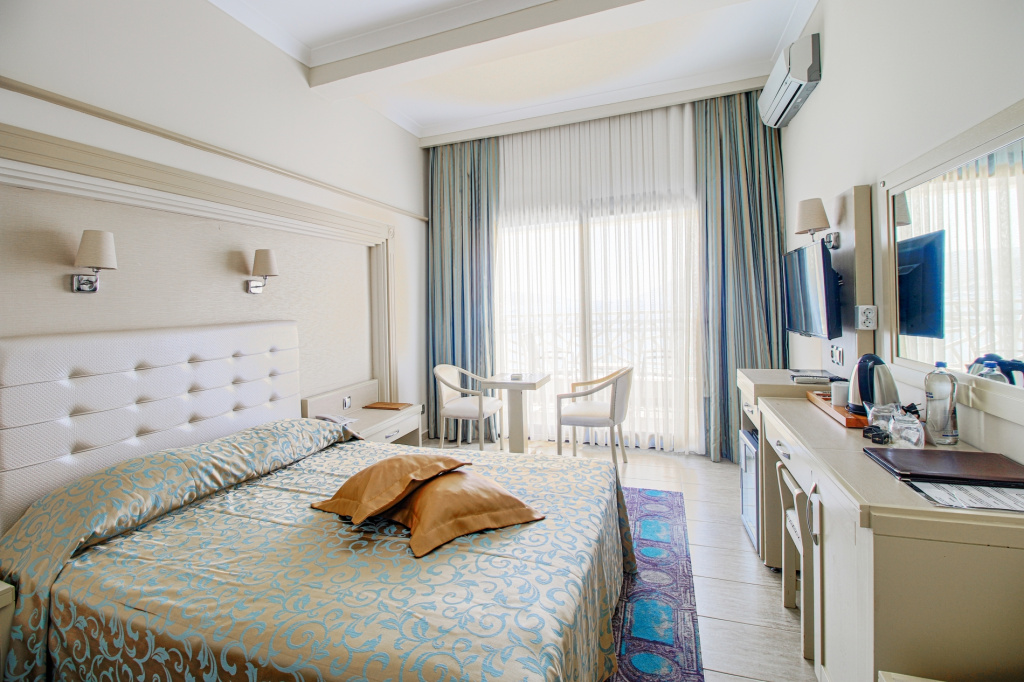 Standard Double room with sea view (full double bed)