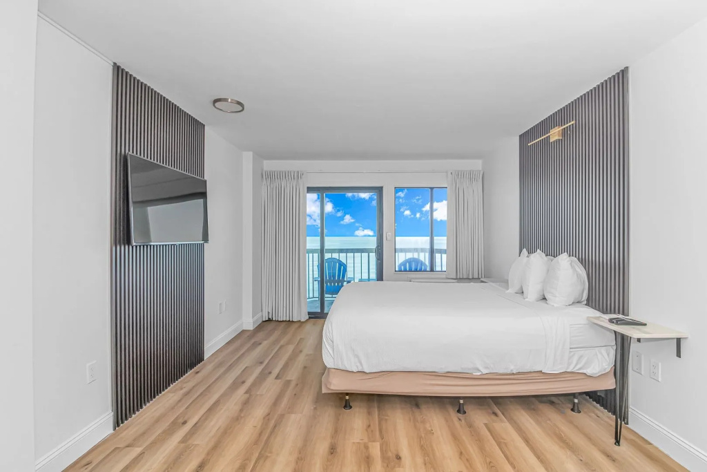 Corner Suite oceanfront