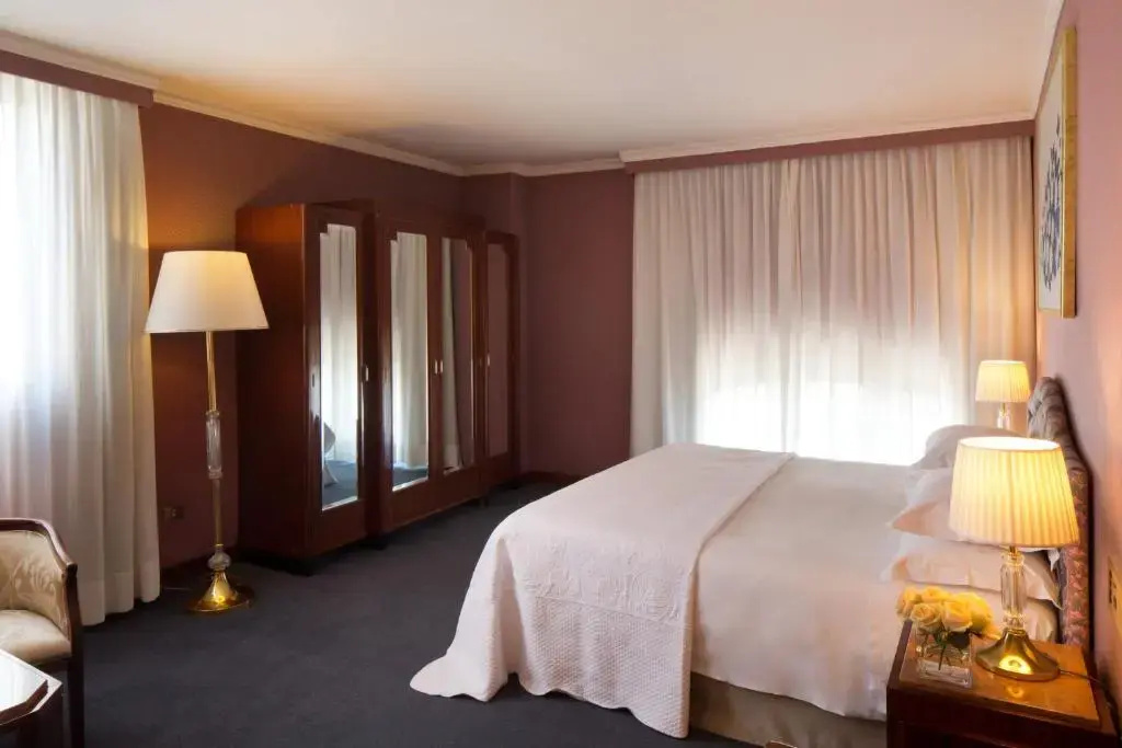 Double Junior Suite (full double bed)