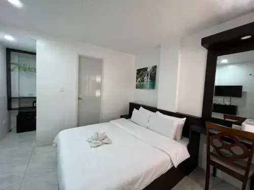 Double Suite with view (full double bed)