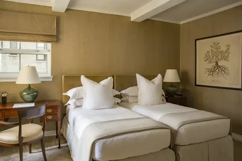2 Bedrooms Lowell Suite