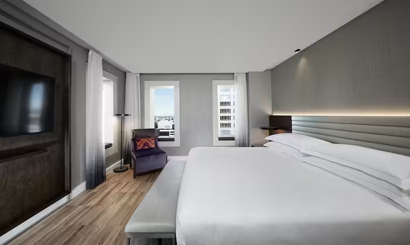 Master Double Suite (full double bed)