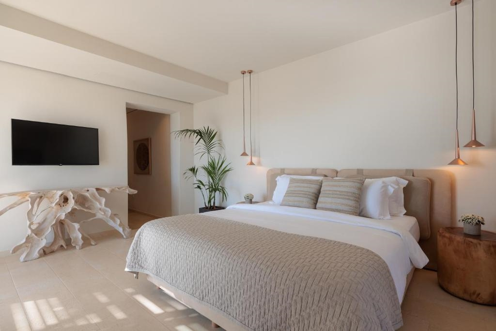 Master Suite, private pool room photo 1