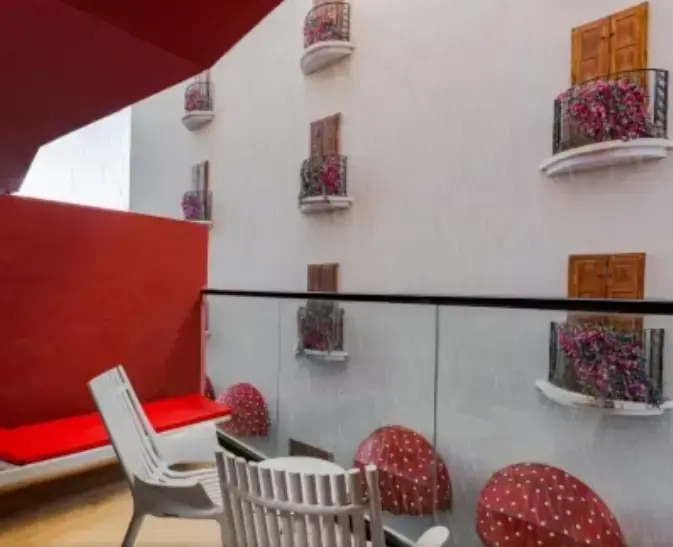 Двухместный номер Premium Raining Street View 2 отдельные кровати в Voco Monaco Dubai