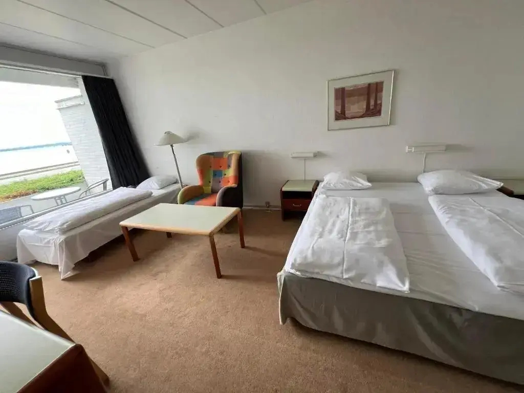 Triple Ground Floor room with balcony and with sea view