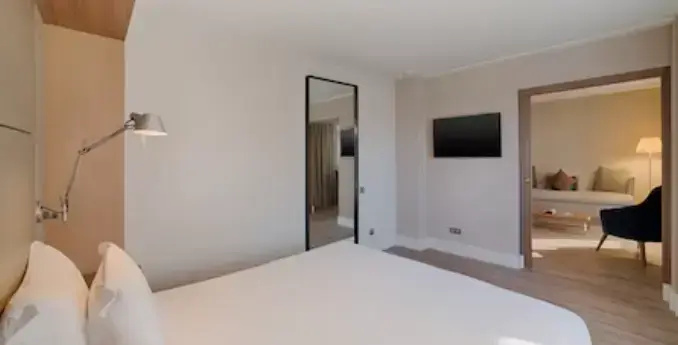 Double Family Suite (full double bed)