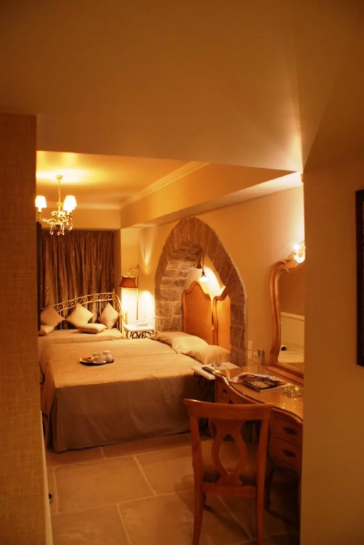 Standard Double room with balcony (full double bed)