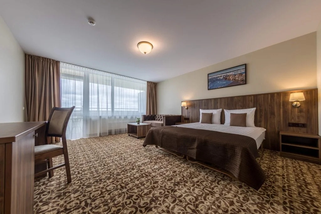Double Mini Suite (full double bed)