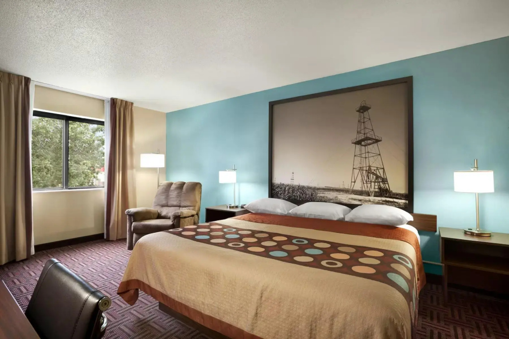 Double room (full double bed)