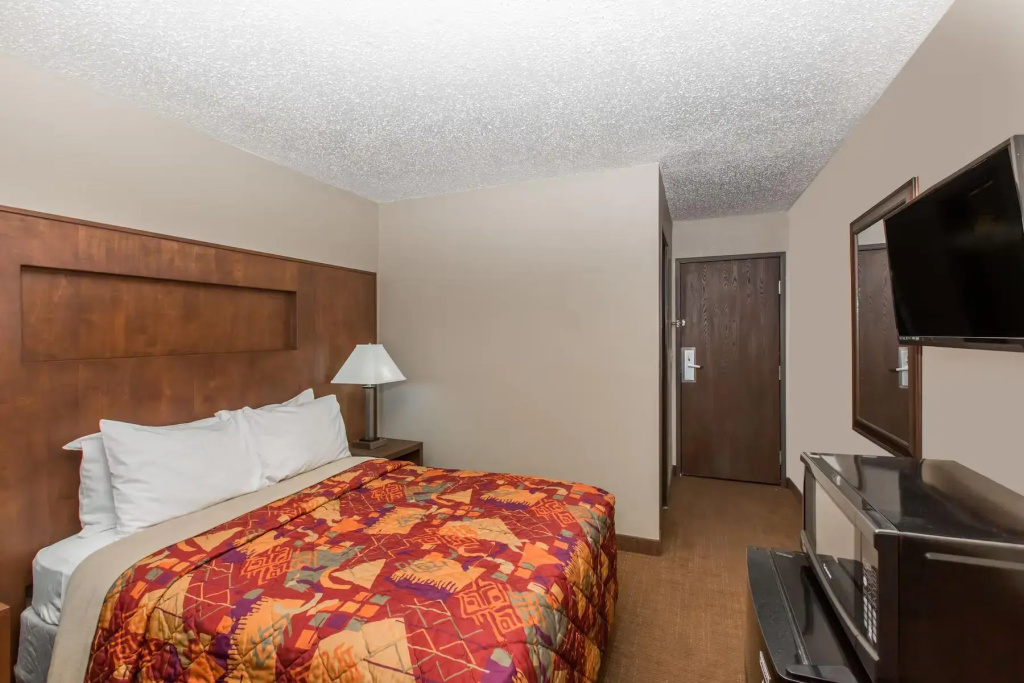 Economy Double room (full double bed)