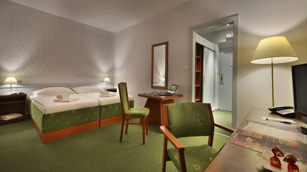 Economy Double room (twin beds)
