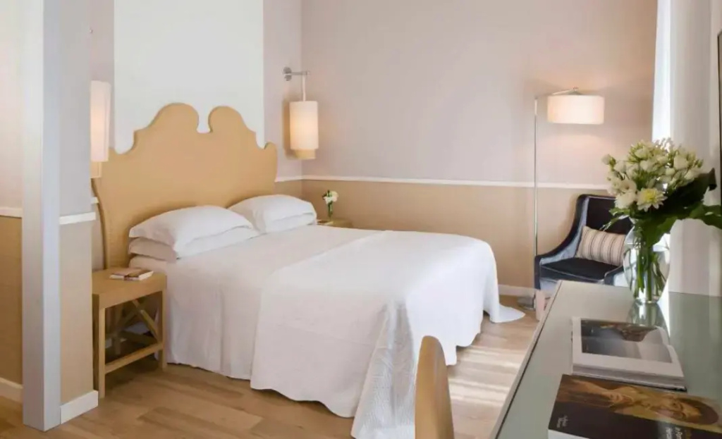 Starhotels Terminus Room Type - Superior Double room full double bed