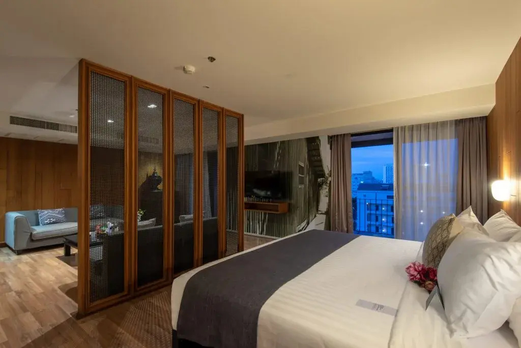 Page 10, Hotel - Chambres