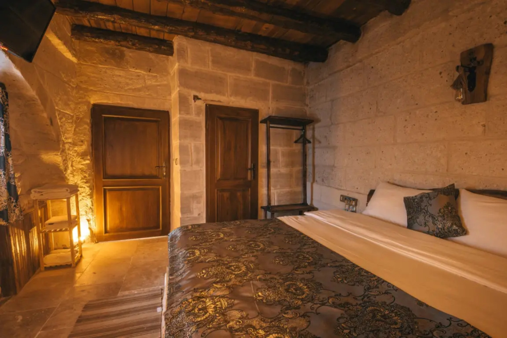 Standard Stone 201 Double room (full double bed)