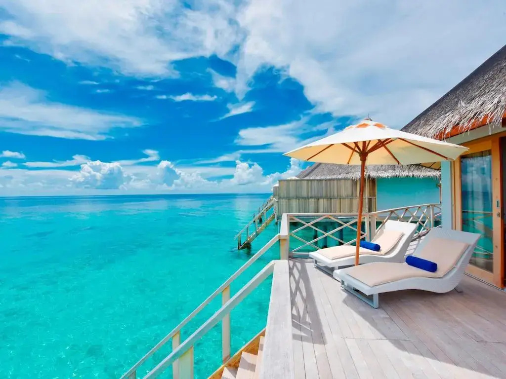 Angaga Island Resort & Spa