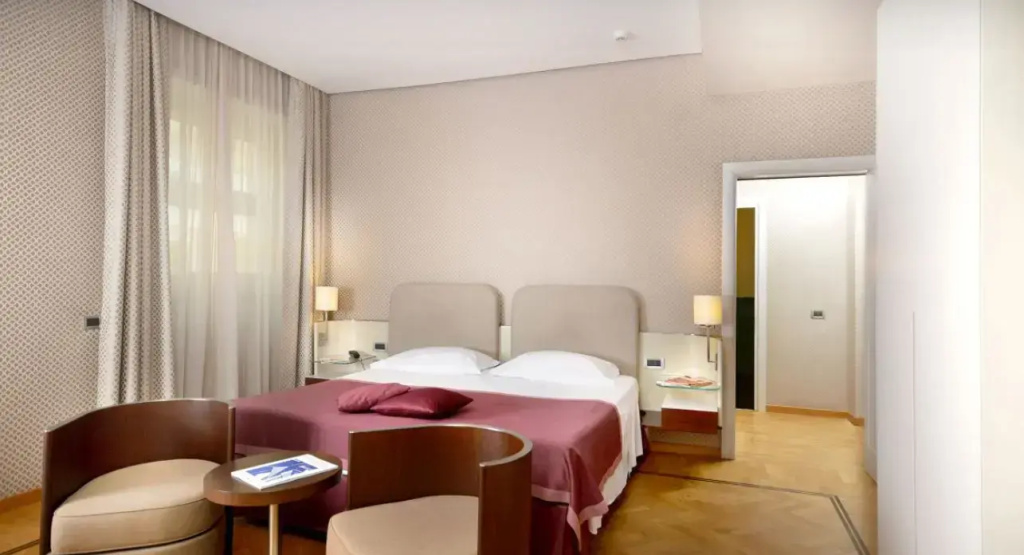 Superior Double room (full double bed)