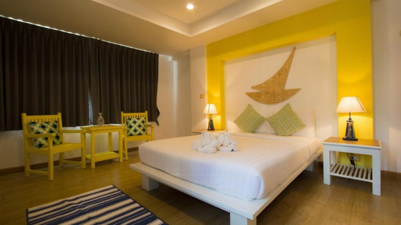 Двухместный номер Superior с балконом двуспальная кровать в The Blue Pearl Kata Hotel