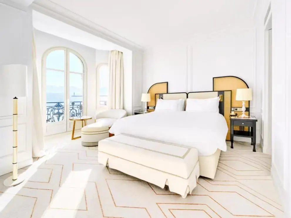 1 Bedroom Double Suite with sea view (full double bed)