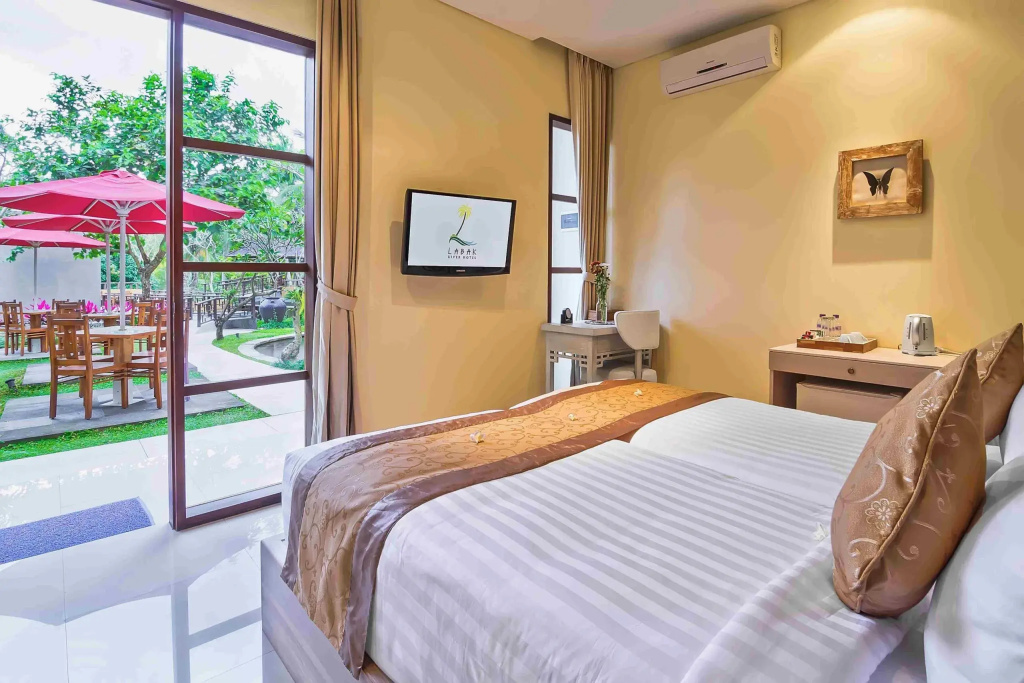 Superior Double room (full double bed)