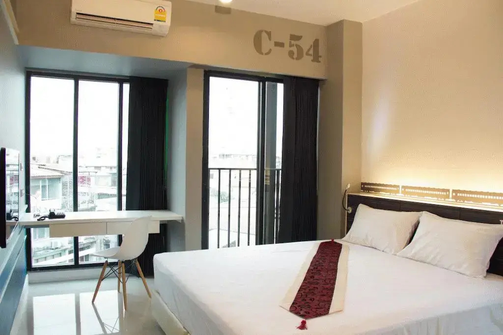 ISanook Double Suite (full double bed)