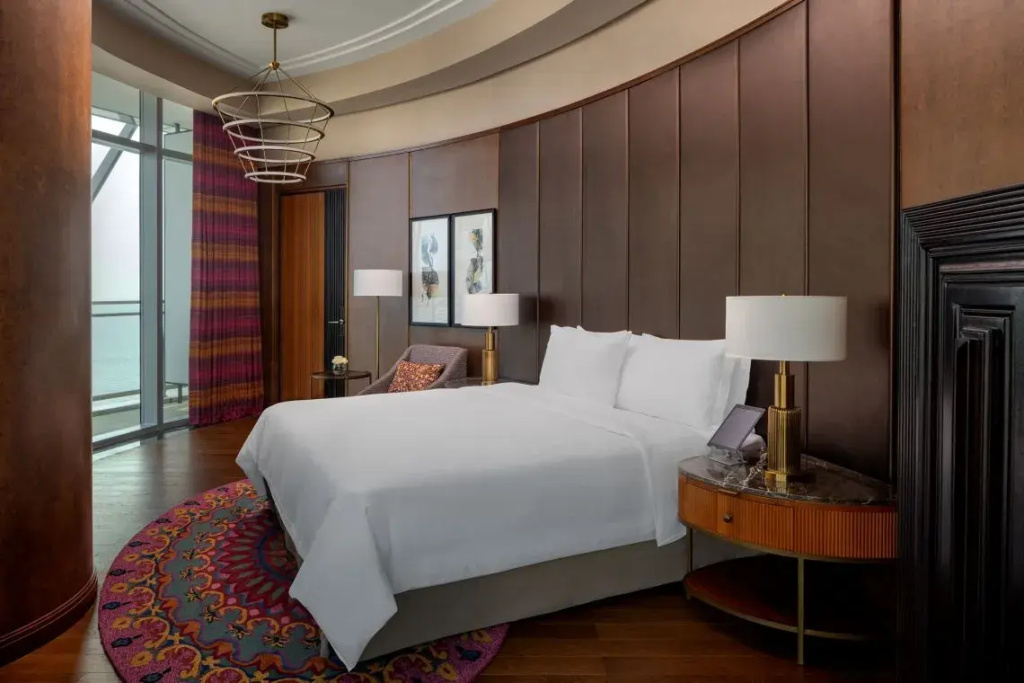 ITC One Double room with balcony and with city view (full double bed)